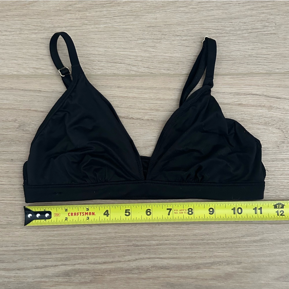 Like New Victoria’s Secret Smooth Triangle Bralette size small - Picture 5 of 7